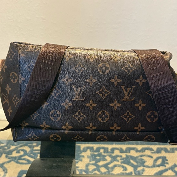 Louis Vuitton Backpack - Picture 5 of 9